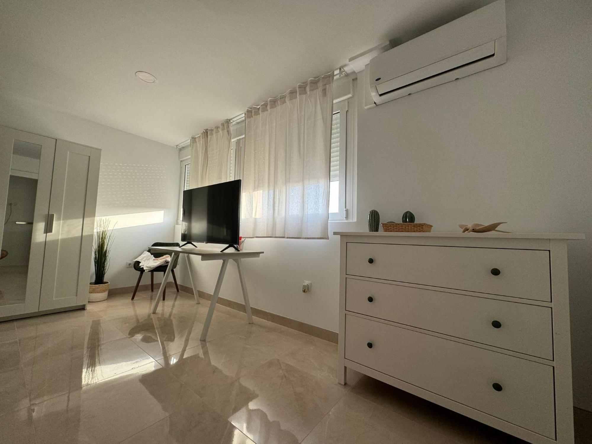 Tokyo Rooms Monsul Habitacion Premium Con Bano Privado Almería Exterior photo
